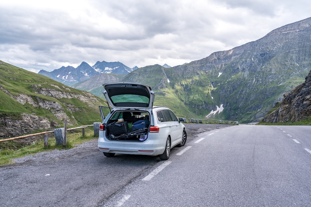 how to prepare a car for a long road trip